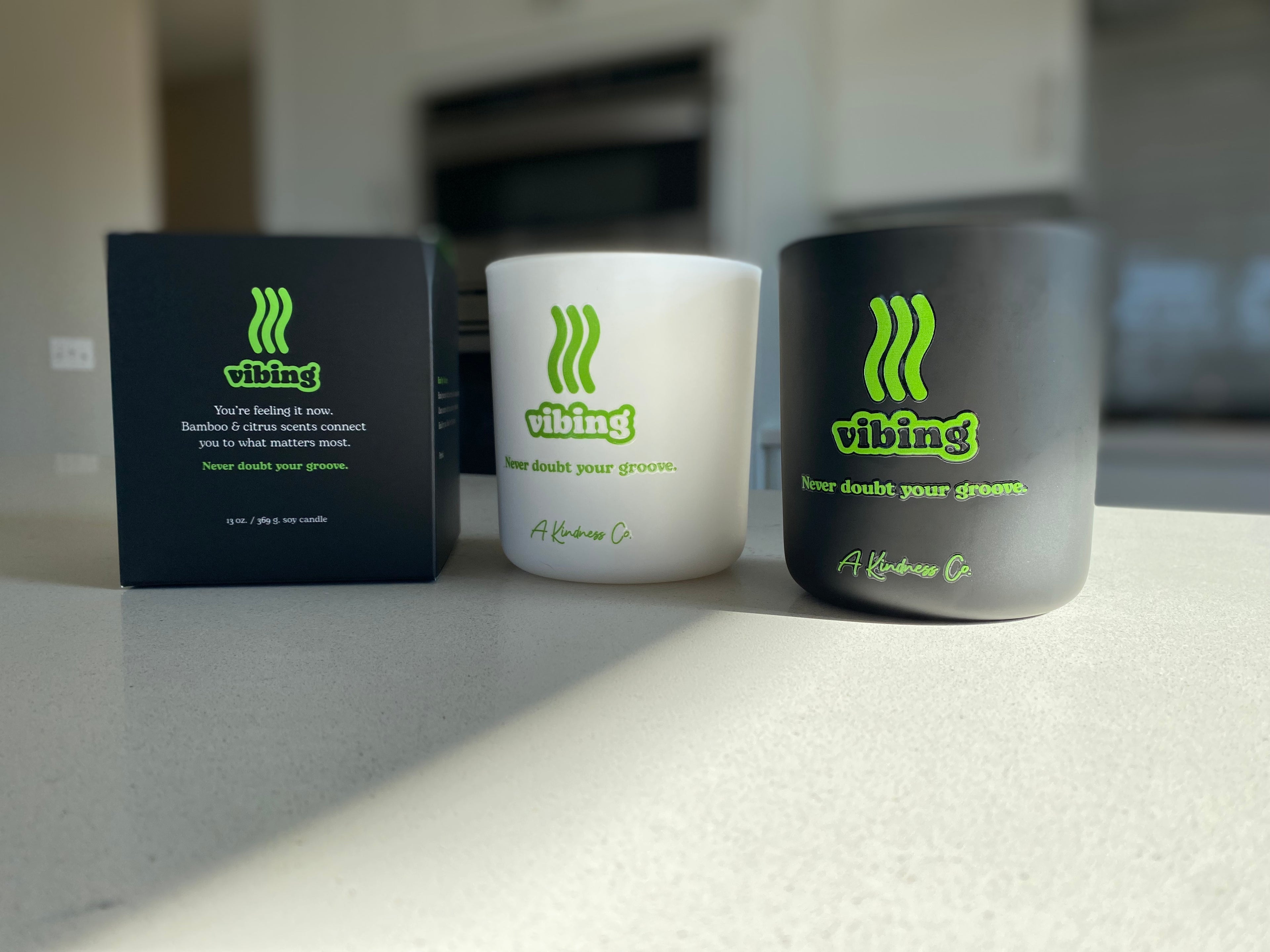 vibing 2-wick candle OG