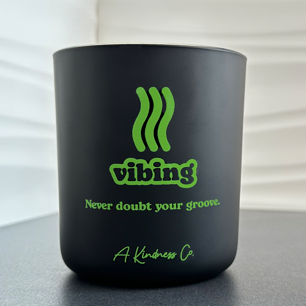 vibing 2-wick candle OG
